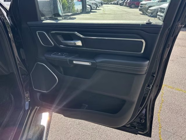 2023 Diamond Black Crystal Pearlcoat Ram 1500 Laramie 4X4 Truck