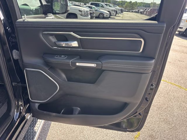 2023 Diamond Black Crystal Pearlcoat Ram 1500 Laramie 4X4 Truck