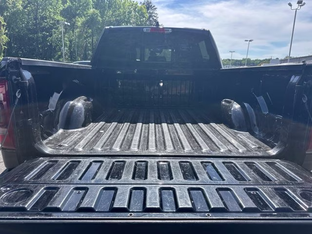 2023 Diamond Black Crystal Pearlcoat Ram 1500 Laramie 4X4 Truck
