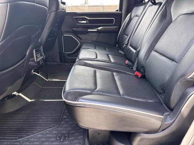 2023 Diamond Black Crystal Pearlcoat Ram 1500 Laramie 4X4 Truck