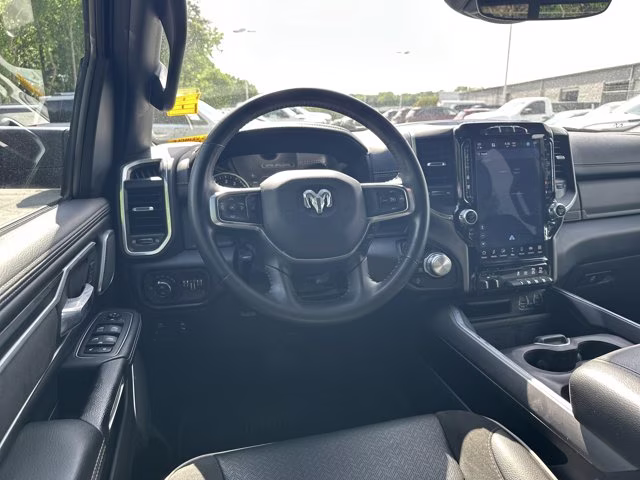 2023 Diamond Black Crystal Pearlcoat Ram 1500 Laramie 4X4 Truck