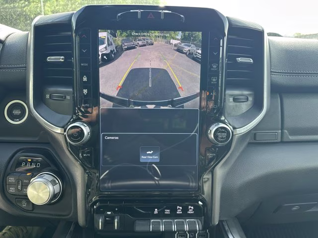 2023 Diamond Black Crystal Pearlcoat Ram 1500 Laramie 4X4 Truck