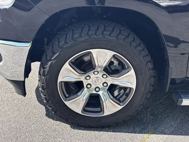 2023 Diamond Black Crystal Pearlcoat Ram 1500 Laramie 4X4 Truck