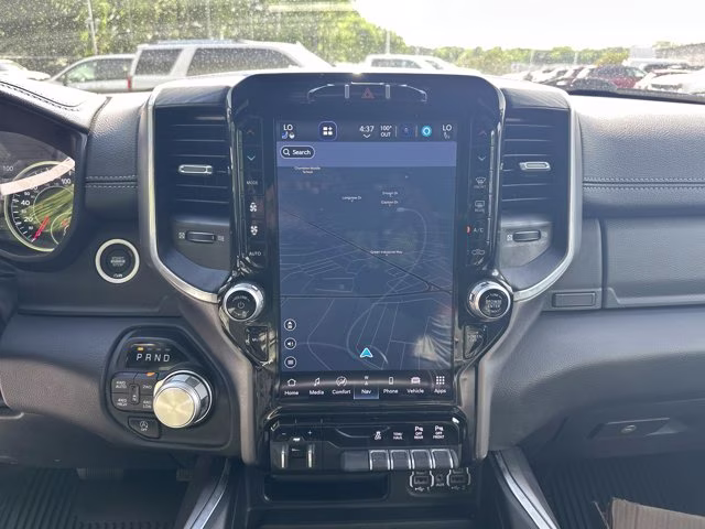 2023 Diamond Black Crystal Pearlcoat Ram 1500 Laramie 4X4 Truck