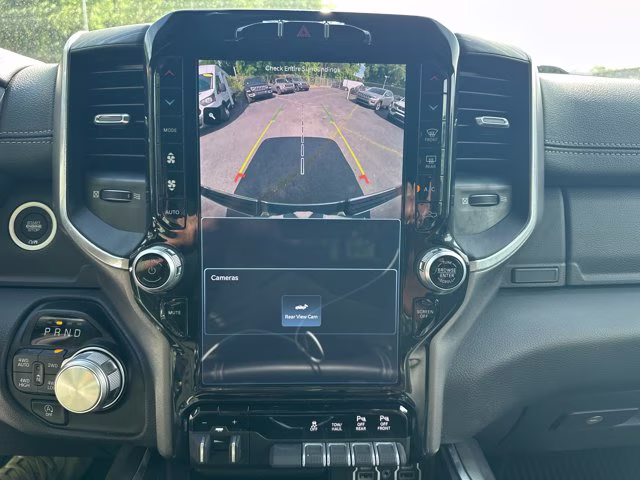 2023 Diamond Black Crystal Pearlcoat Ram 1500 Laramie 4X4 Truck