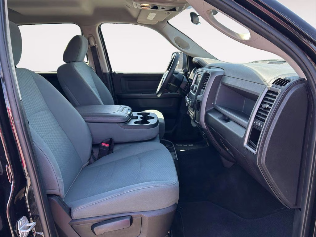 2018 Brilliant Black Crystal Pearlcoat Ram 2500 Tradesman 4X4 Truck