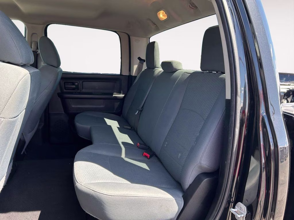 2018 Brilliant Black Crystal Pearlcoat Ram 2500 Tradesman 4X4 Truck