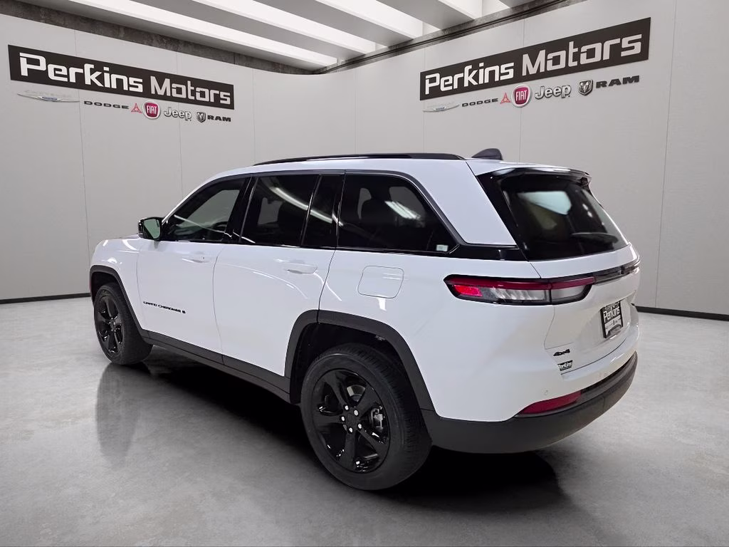 2026 Bright White Clearcoat Jeep Grand Cherokee Limited 4X4 SUV