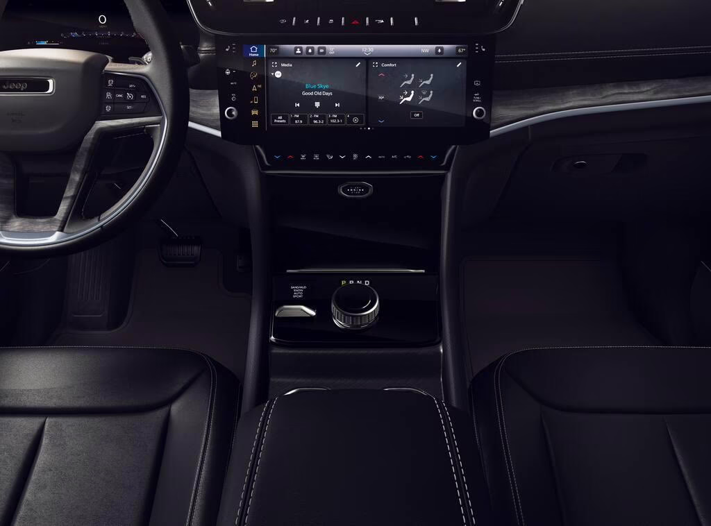 2026 Bright White Clear Coat Jeep Grand Cherokee Grand Cherokee Limited 4x4 4X4 SUV