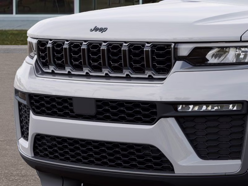 2026 Bright White Clearcoat Jeep Grand Cherokee Limited 4X4 SUV