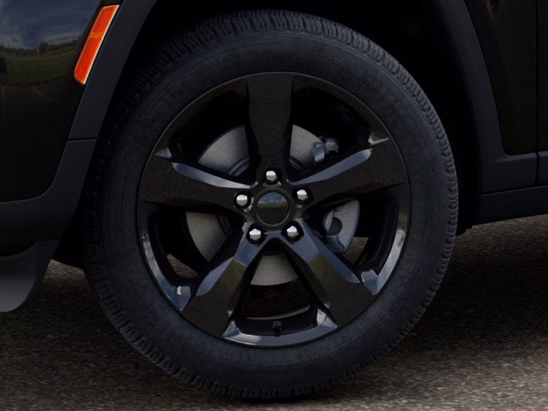 2026 Diamond Black Crystal Pearlcoat Jeep Grand Cherokee Limited 4X4 SUV
