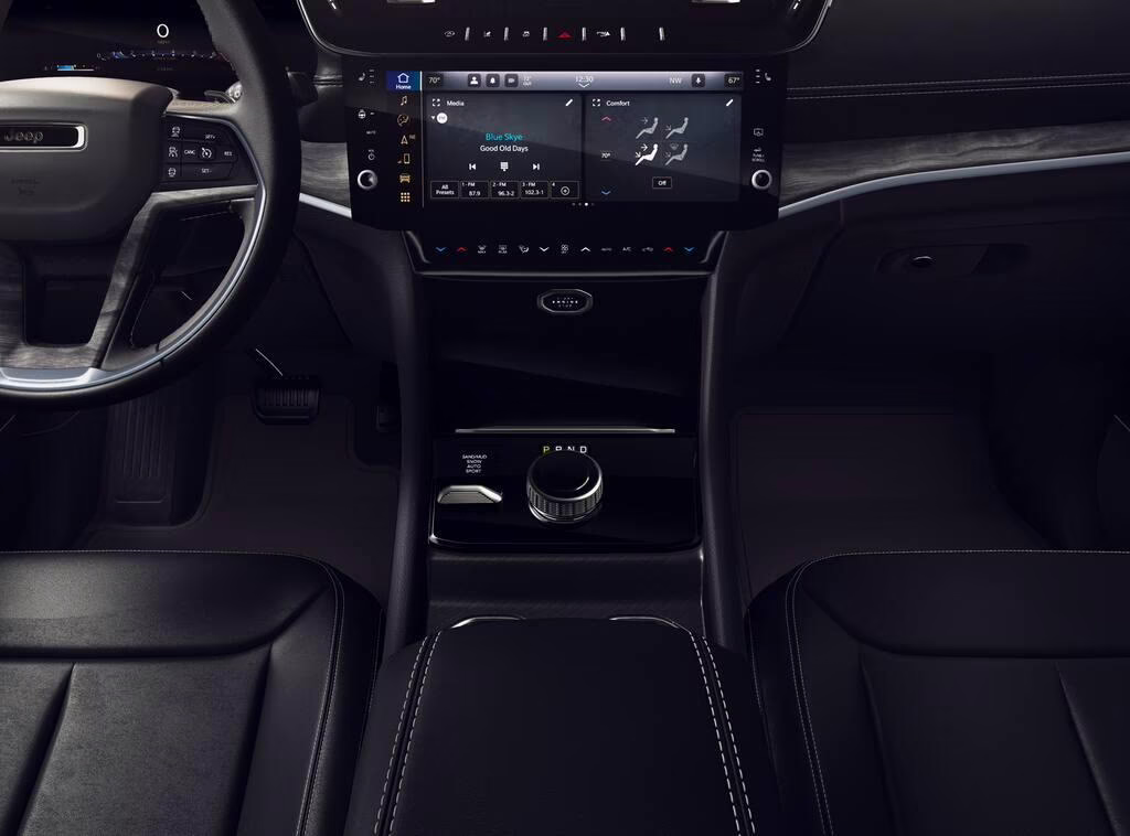 2026 Baltic Gray Metallic Clear Coat Jeep Grand Cherokee Grand Cherokee Limited 4x4 4X4 SUV