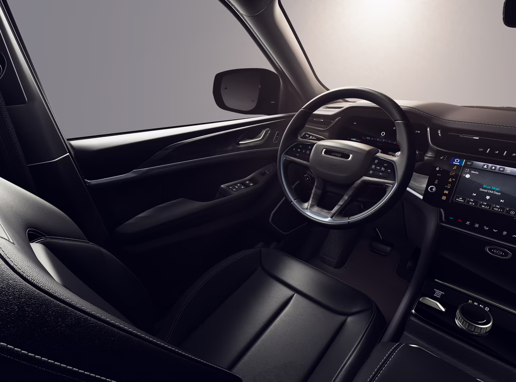 2026 Bright White Clear Coat Jeep Grand Cherokee Grand Cherokee Limited 4x4 4X4 SUV