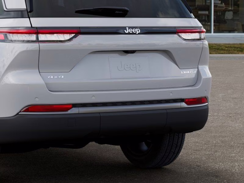 2026 Bright White Clearcoat Jeep Grand Cherokee Limited 4X4 SUV