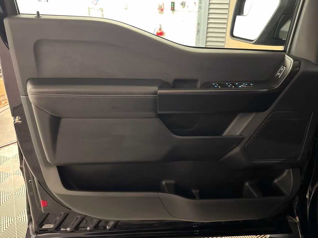 2023 Antimatter Blue Metallic Ford F-150 XL 4X4 Truck