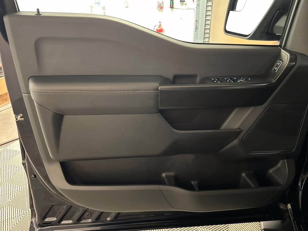2023 Antimatter Blue Metallic Ford F-150 XL 4X4 Truck