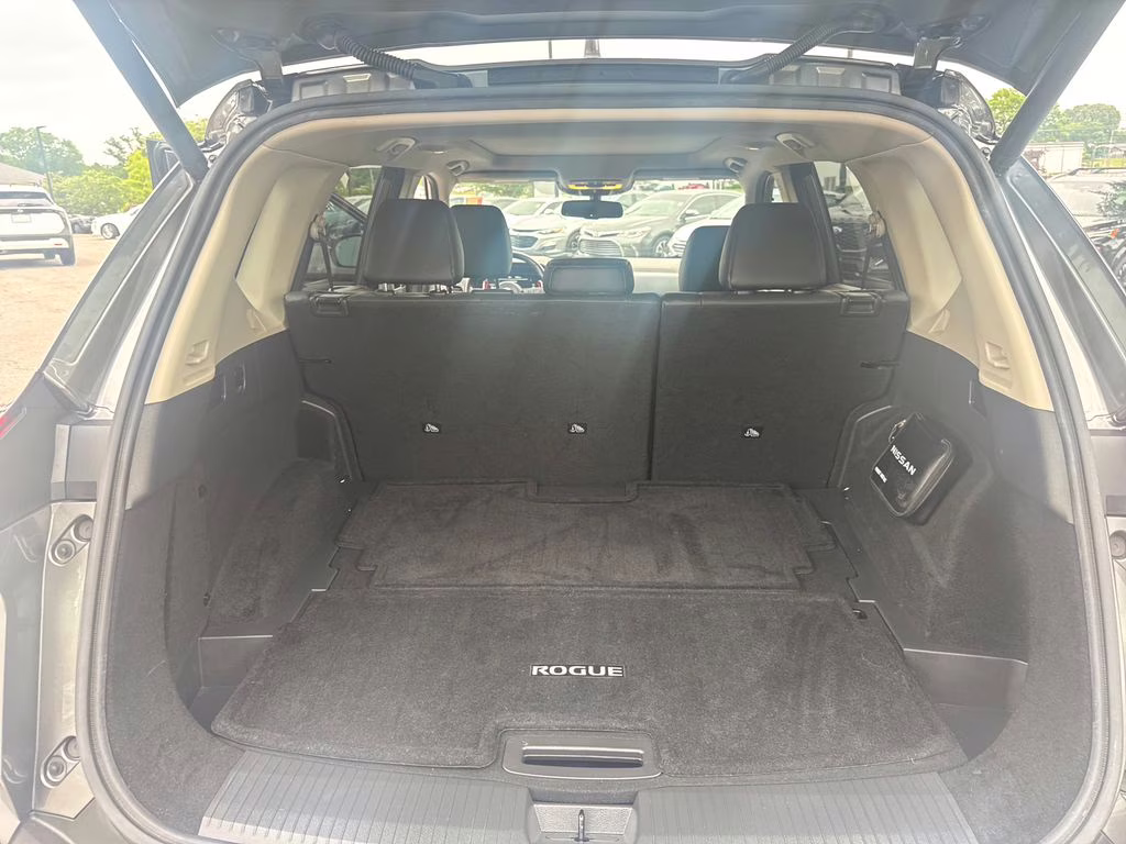 2021 Gun Metallic Nissan Rogue Platinum FWD SUV