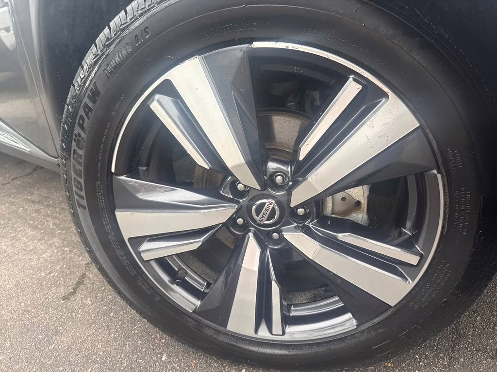 2021 Gun Metallic Nissan Rogue Platinum FWD SUV