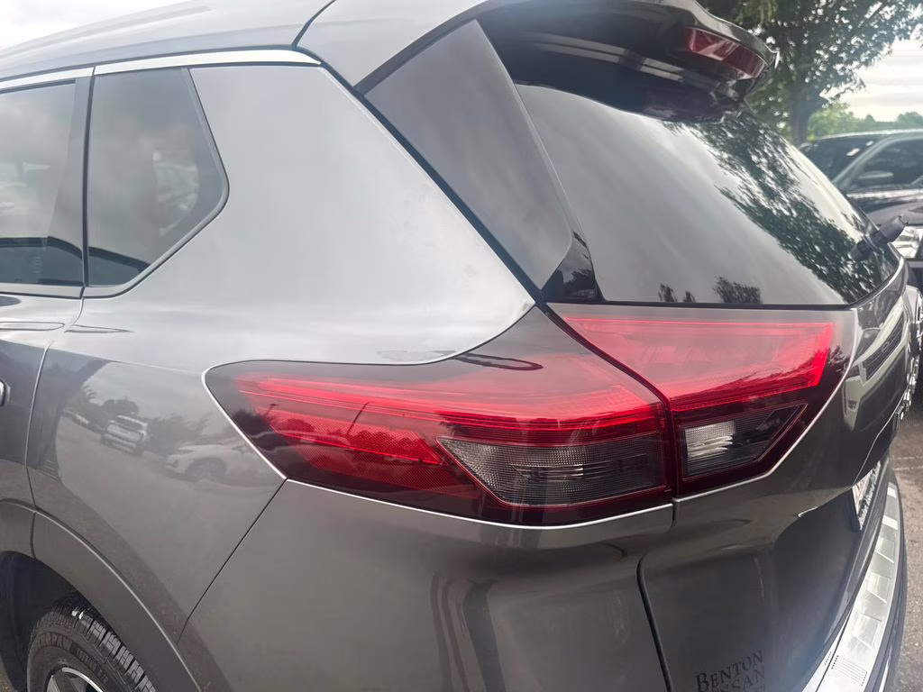 2021 Gun Metallic Nissan Rogue Platinum FWD SUV