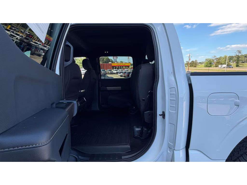 2024 Oxford White Ford F-150 STX 4X4 Truck