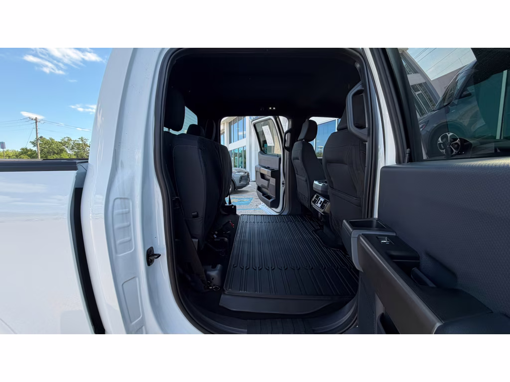 2024 Oxford White Ford F-150 STX 4X4 Truck