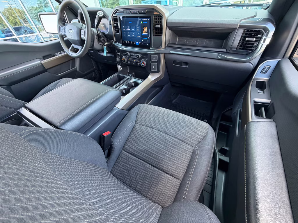 2024 Oxford White Ford F-150 STX 4X4 Truck