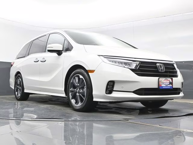 2022 Platinum White Pearl Honda Odyssey Elite FWD Van