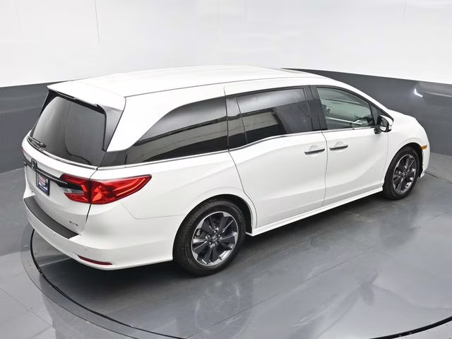 2022 Platinum White Pearl Honda Odyssey Elite FWD Van