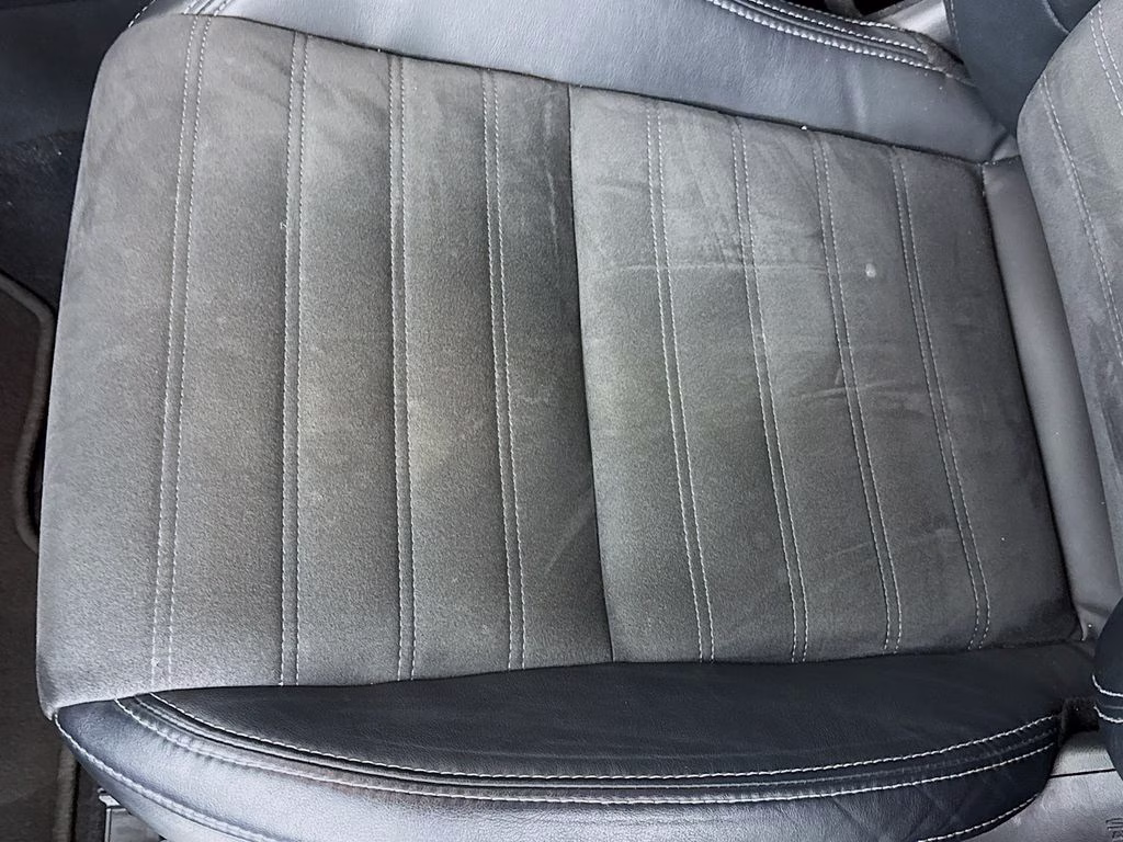 2023 Alloy Silver Metallic Mitsubishi Outlander SE FWD SUV