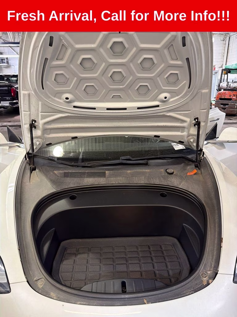 2020 Pearl White Multi-Coat Tesla Model 3 Standard Range Plus RWD Sedan