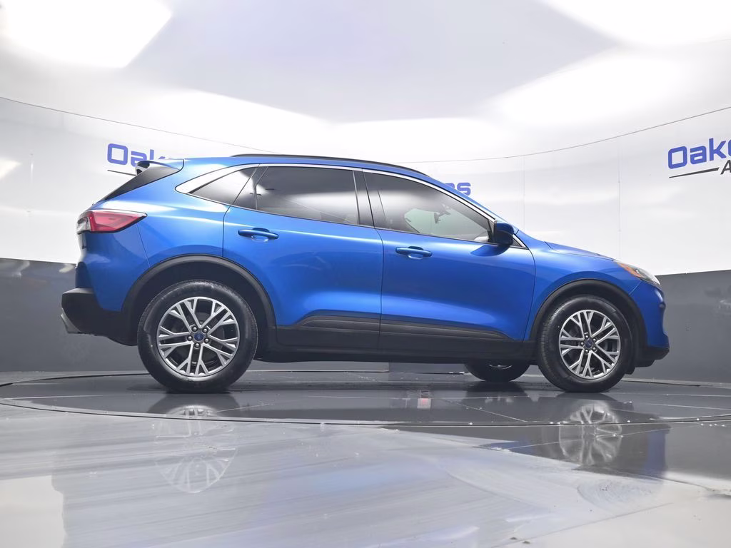 2020 Blue Metallic Ford Escape SEL FWD SUV