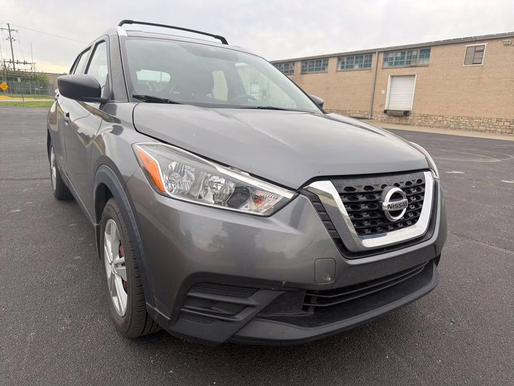 2018 Gun Metallic Nissan Kicks S FWD SUV