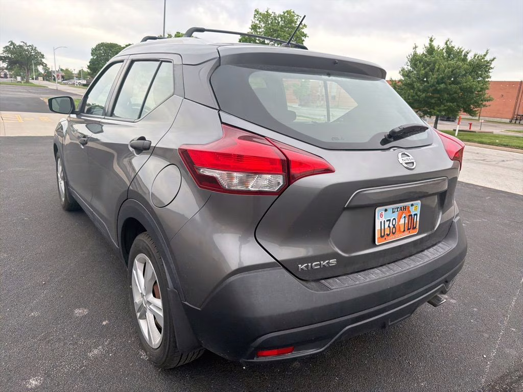 2018 Gun Metallic Nissan Kicks S FWD SUV
