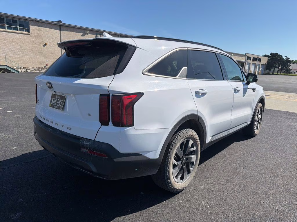 2021 Glacial White Pearl Kia Sorento S AWD SUV