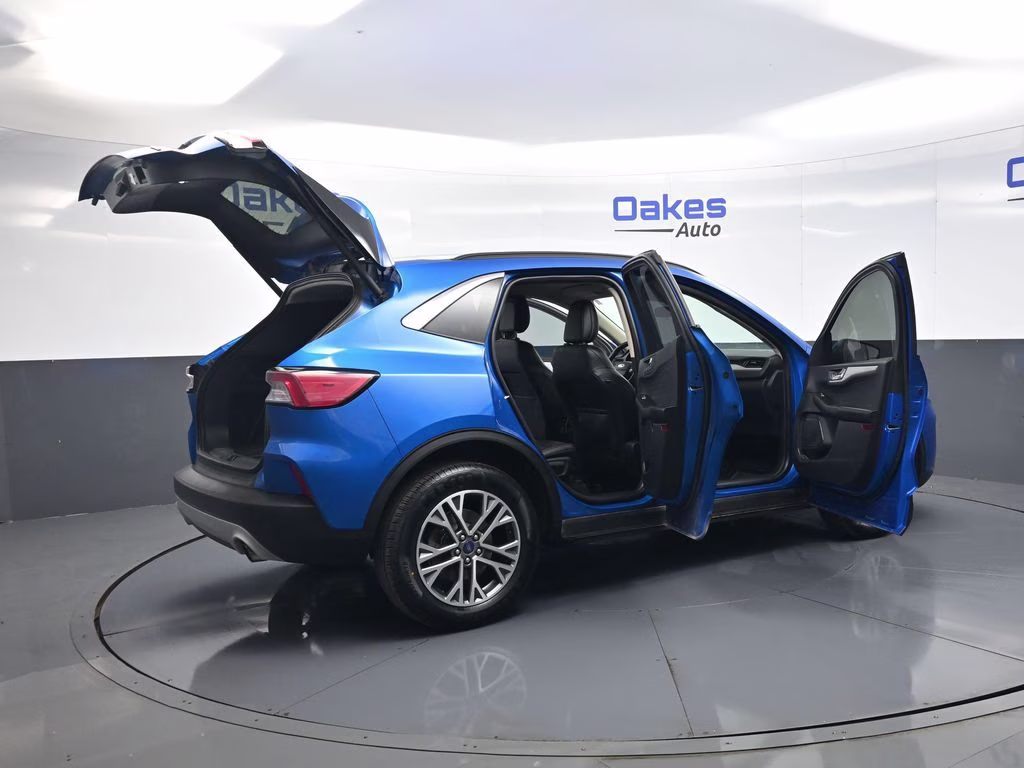 2020 Blue Metallic Ford Escape SEL FWD SUV