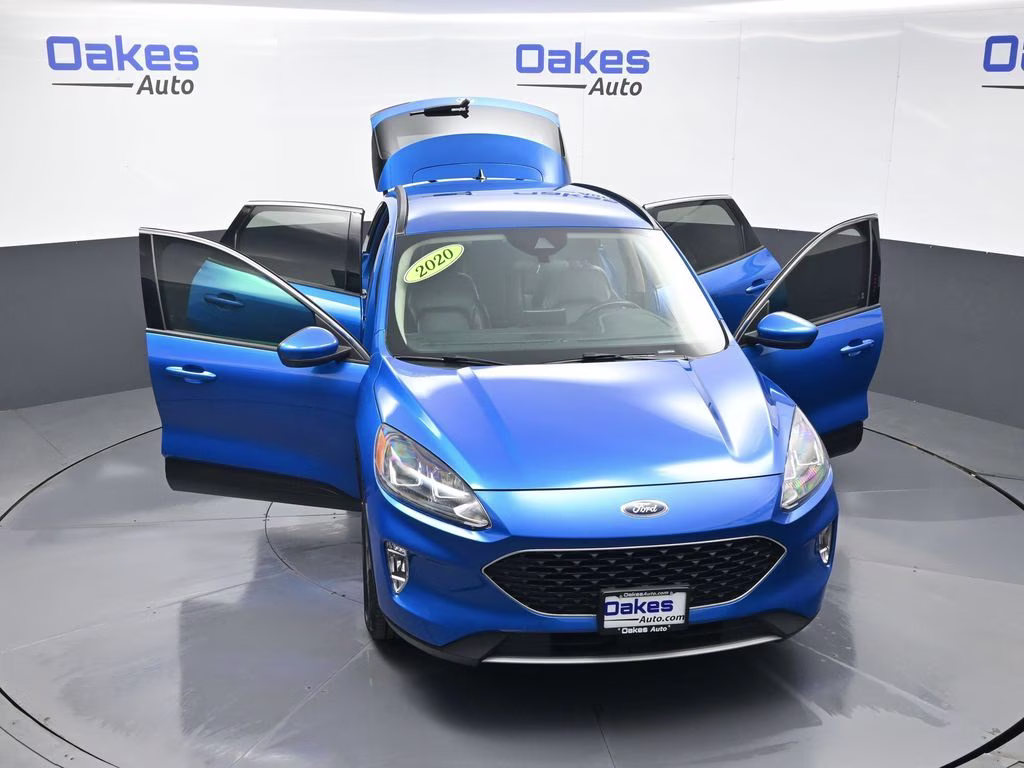 2020 Blue Metallic Ford Escape SEL FWD SUV