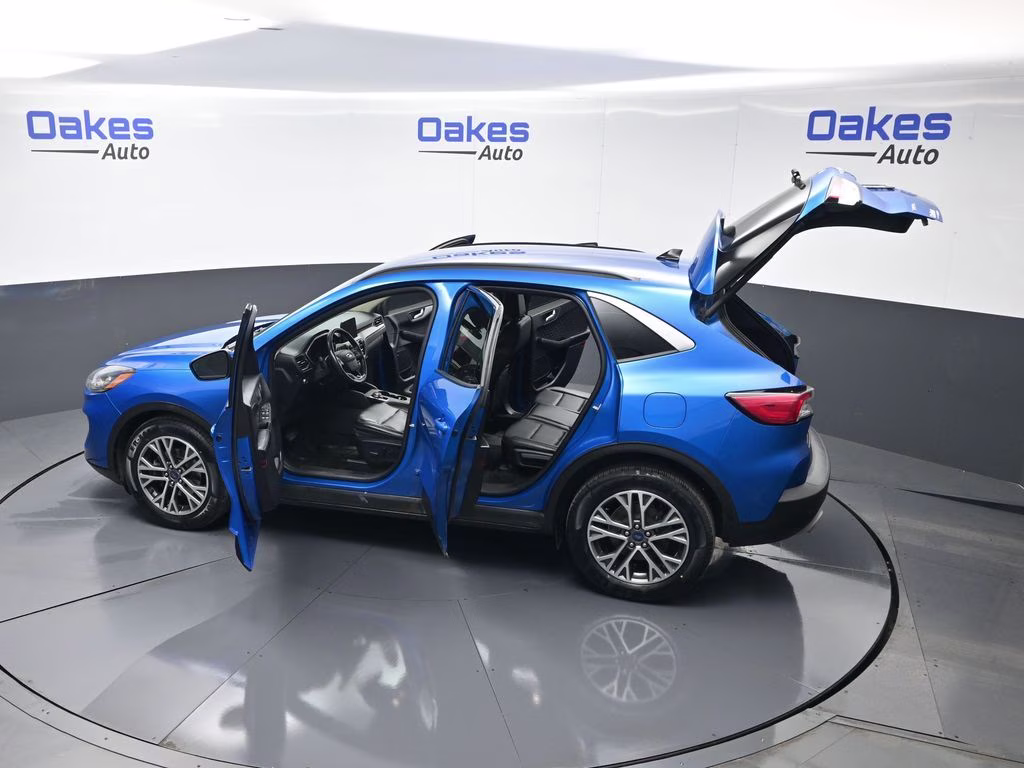 2020 Blue Metallic Ford Escape SEL FWD SUV