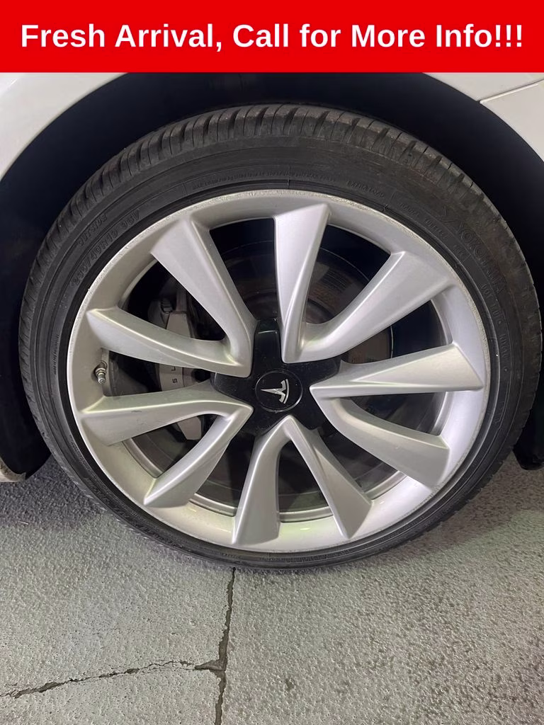 2020 Pearl White Multi-Coat Tesla Model 3 Standard Range Plus RWD Sedan