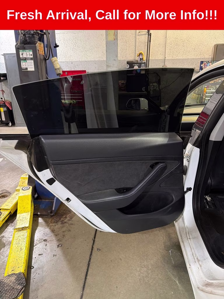 2020 Pearl White Multi-Coat Tesla Model 3 Standard Range Plus RWD Sedan