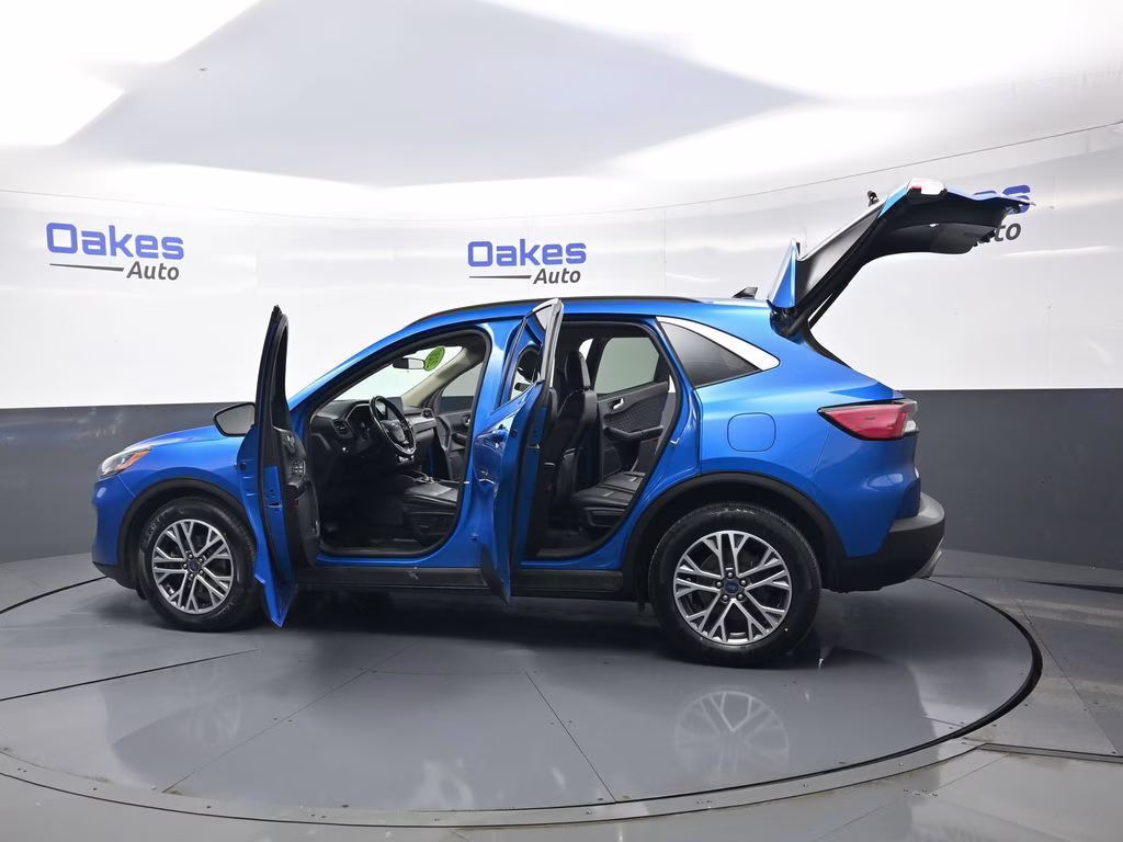 2020 Blue Metallic Ford Escape SEL FWD SUV