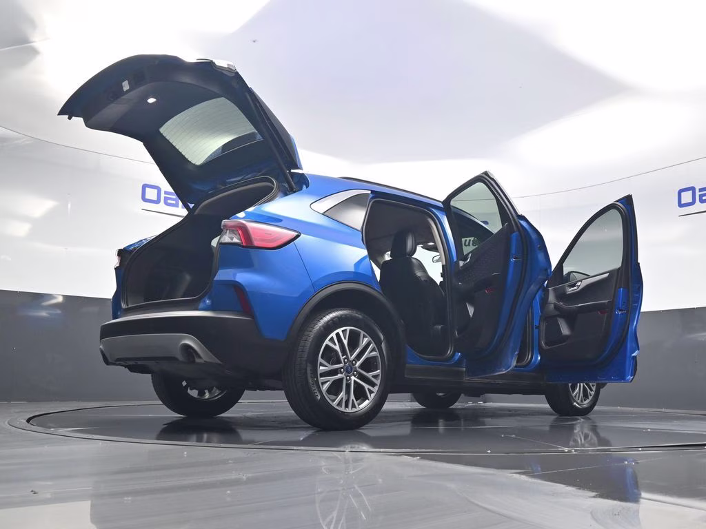 2020 Blue Metallic Ford Escape SEL FWD SUV