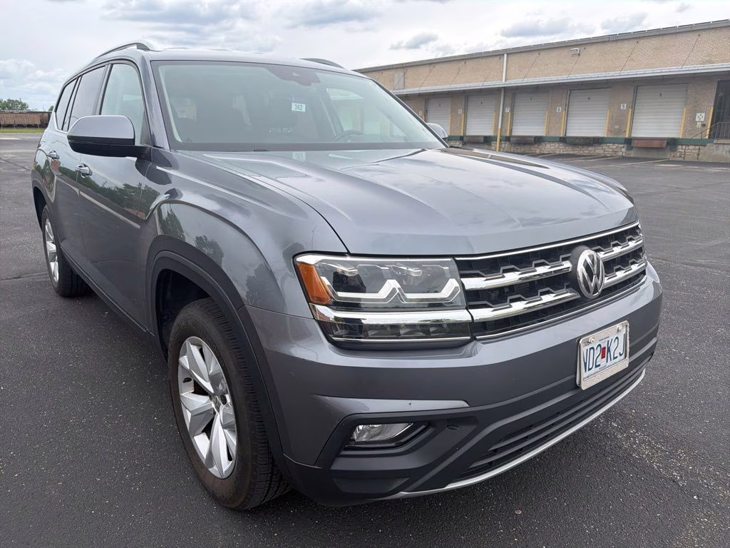 2019 Platinum Gray Metallic Volkswagen Atlas 3.6L V6 SE AWD SUV