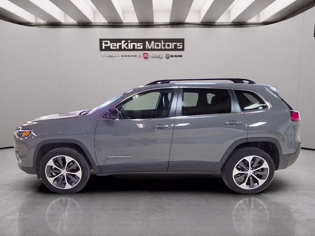 2022 Sting-Gray Clearcoat Jeep Cherokee Limited 4X4 SUV