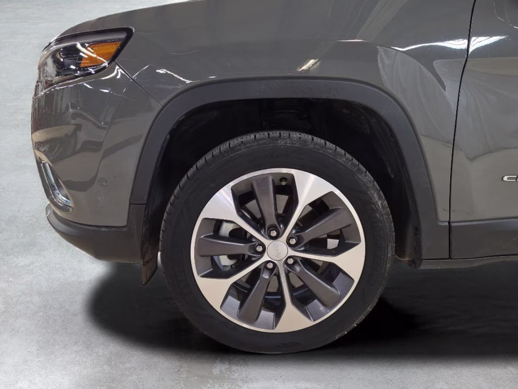 2022 Sting-Gray Clearcoat Jeep Cherokee Limited 4X4 SUV