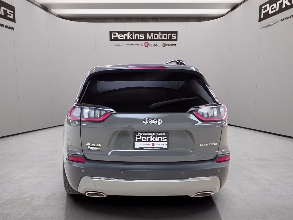 2022 Sting-Gray Clearcoat Jeep Cherokee Limited 4X4 SUV
