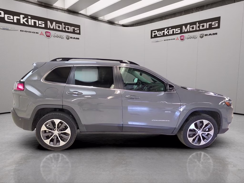 2022 Sting-Gray Clearcoat Jeep Cherokee Limited 4X4 SUV