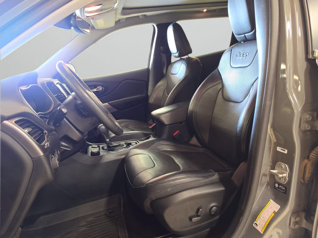 2022 Sting-Gray Clearcoat Jeep Cherokee Limited 4X4 SUV