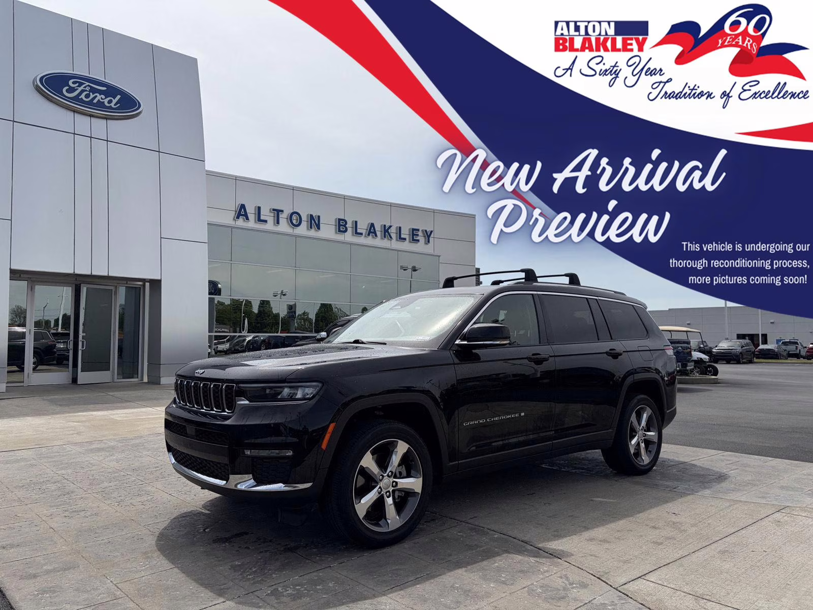 2021 Bright White Clearcoat Jeep Grand Cherokee L Limited 4X4 SUV