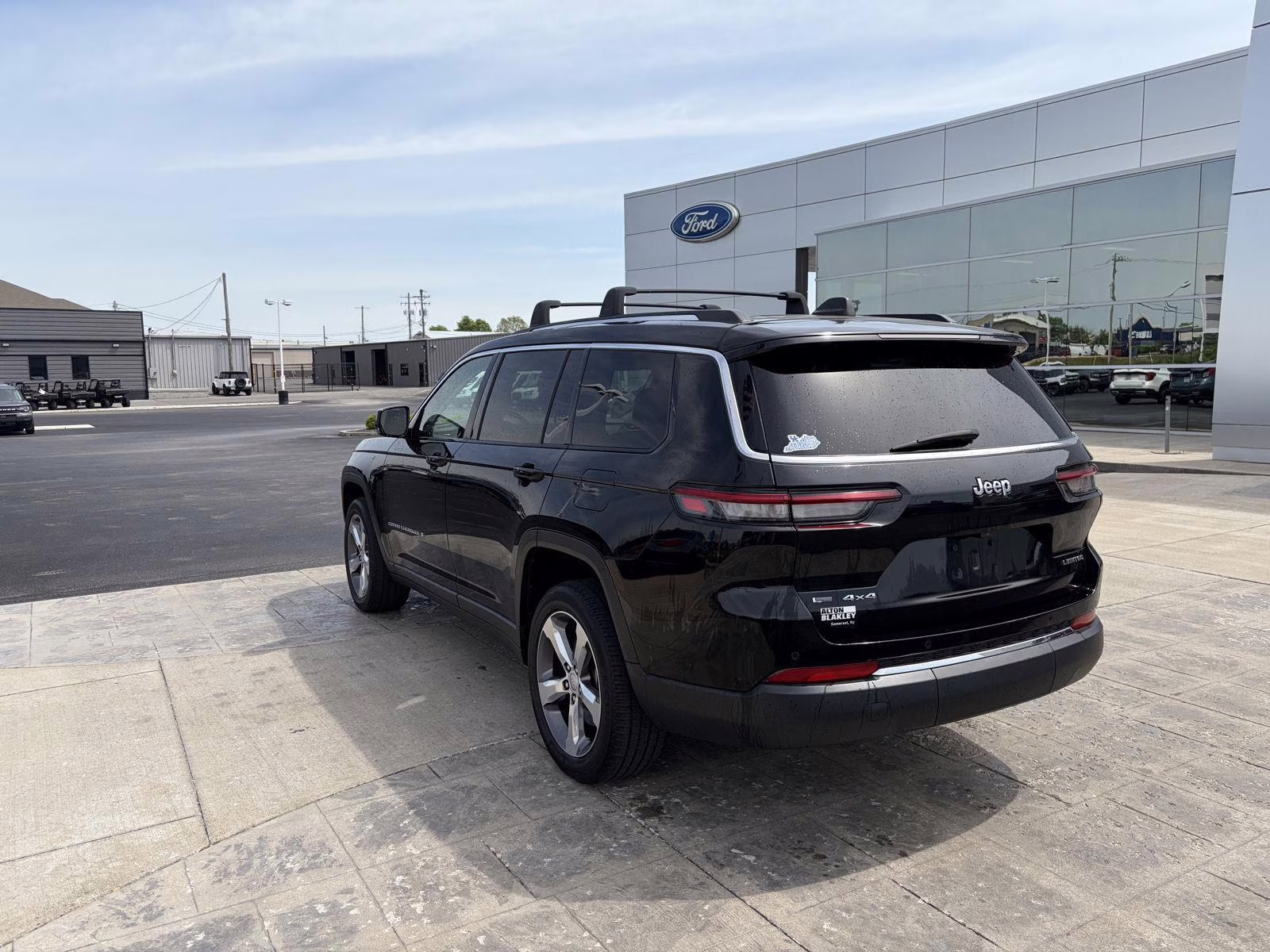 2021 Bright White Clearcoat Jeep Grand Cherokee L Limited 4X4 SUV