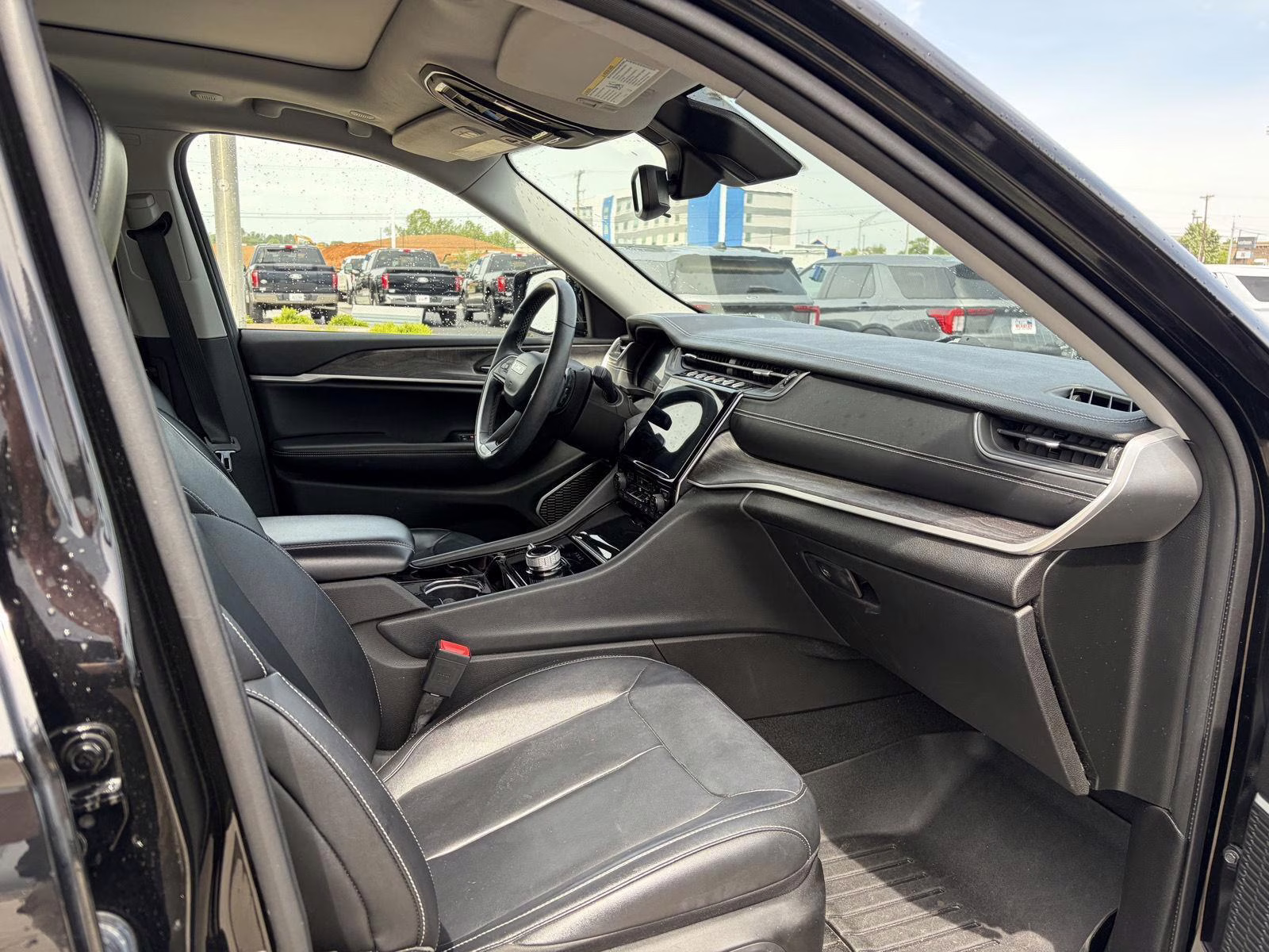 2021 Bright White Clearcoat Jeep Grand Cherokee L Limited 4X4 SUV